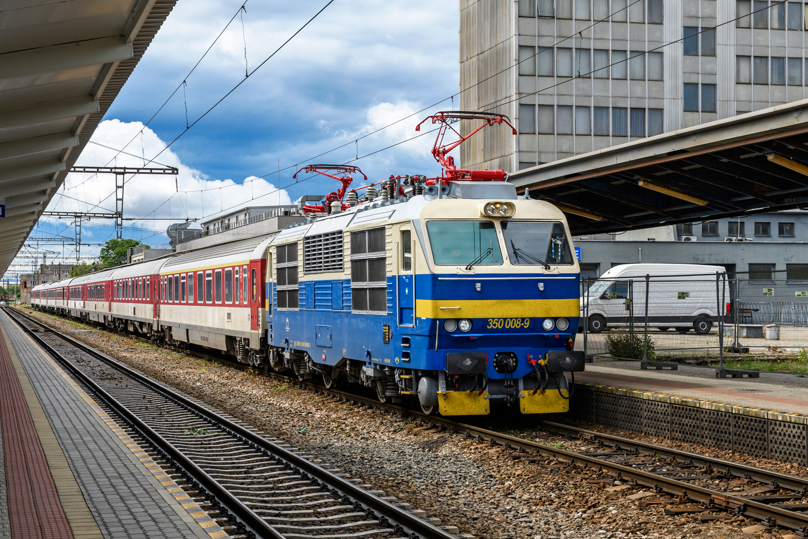 350 008-9