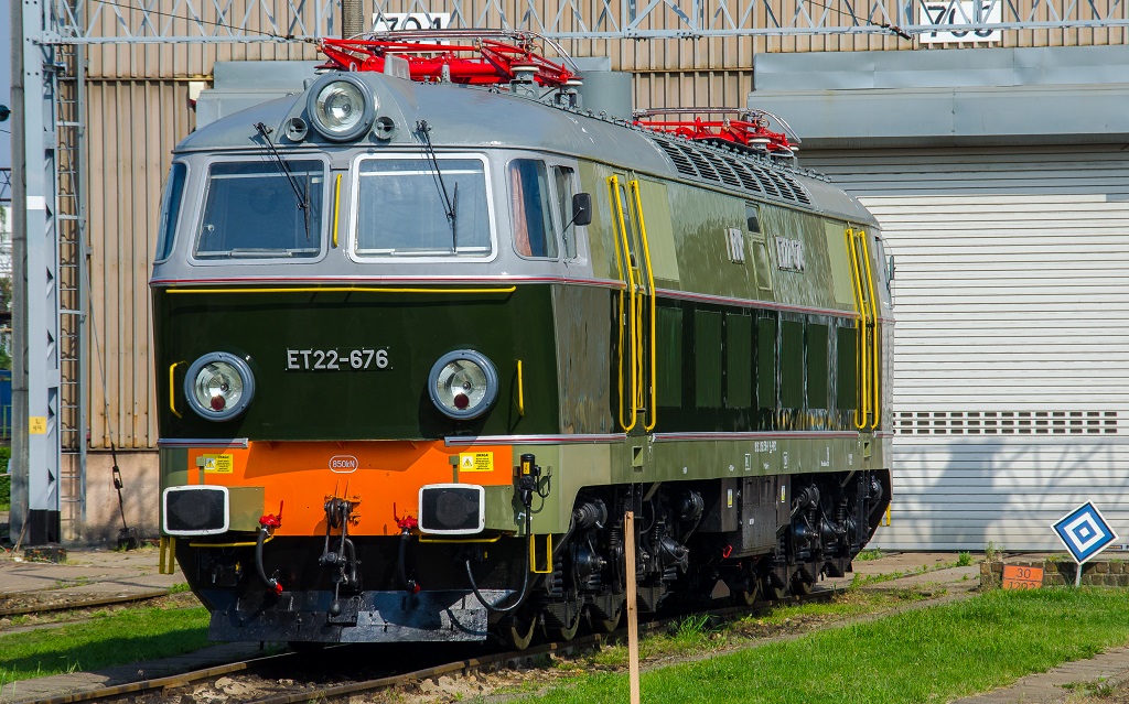 ET22-676