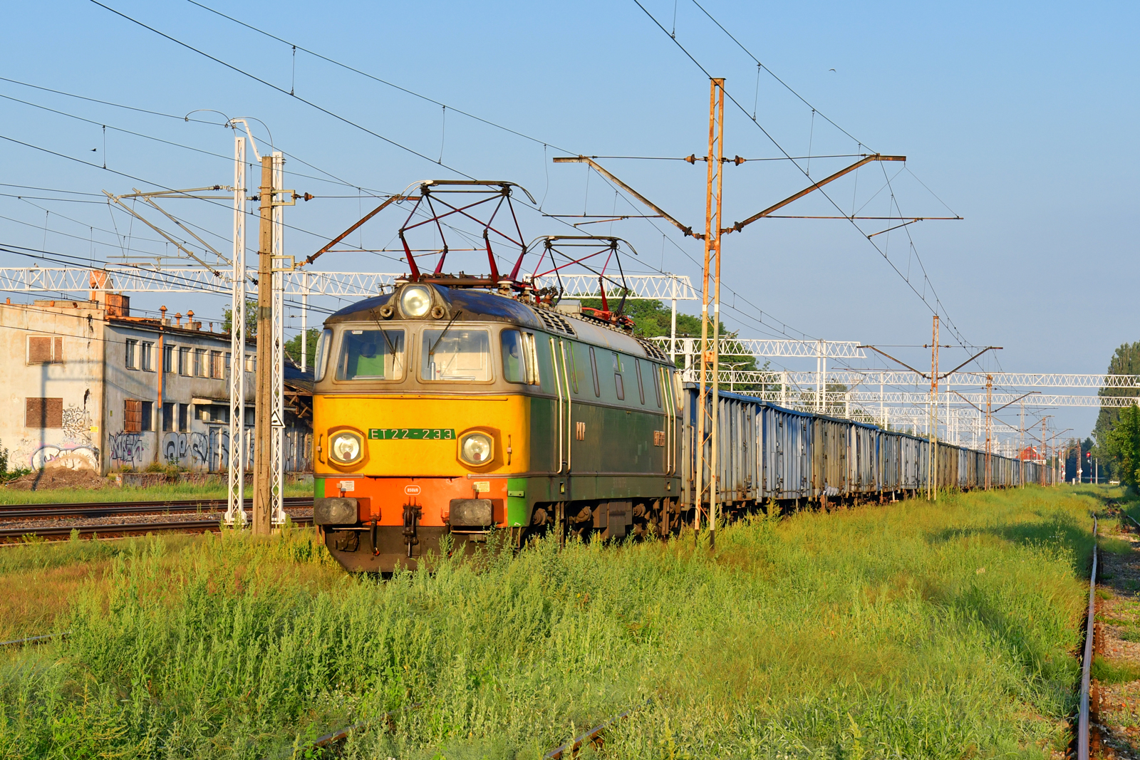 ET22-233