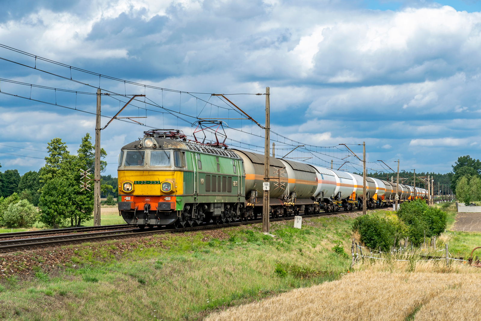 ET22-233