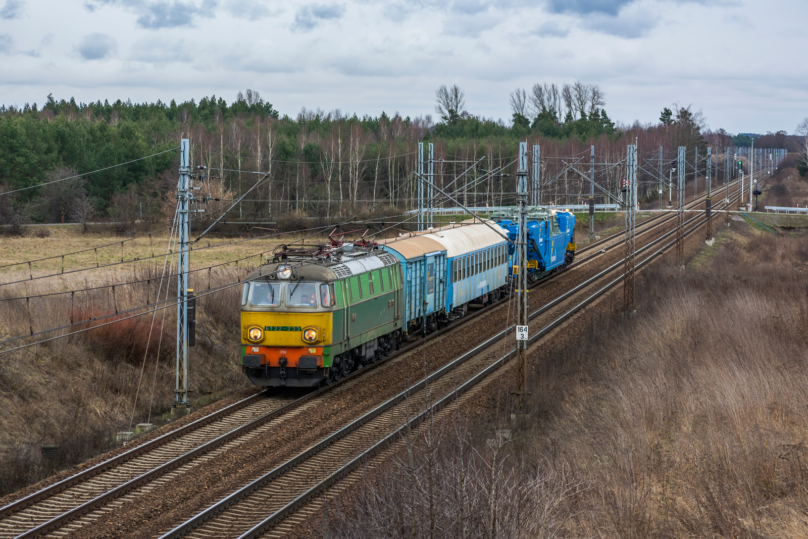 ET22-233