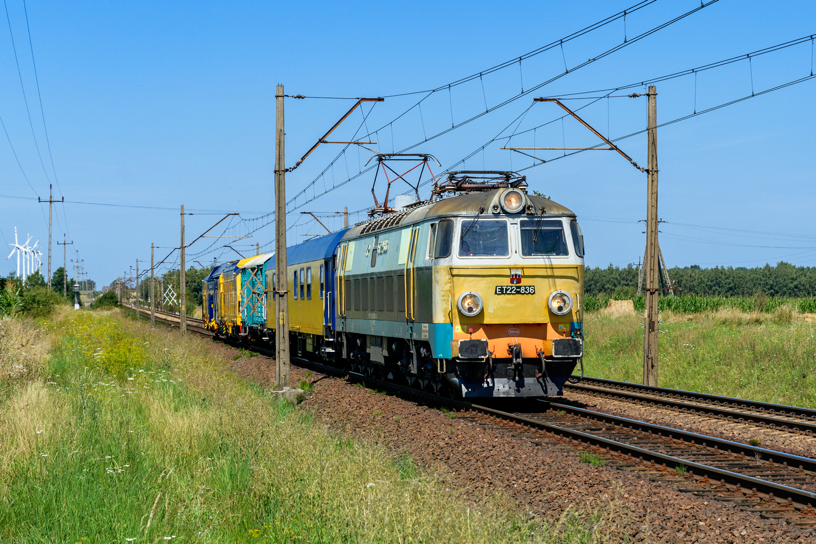 ET22-836