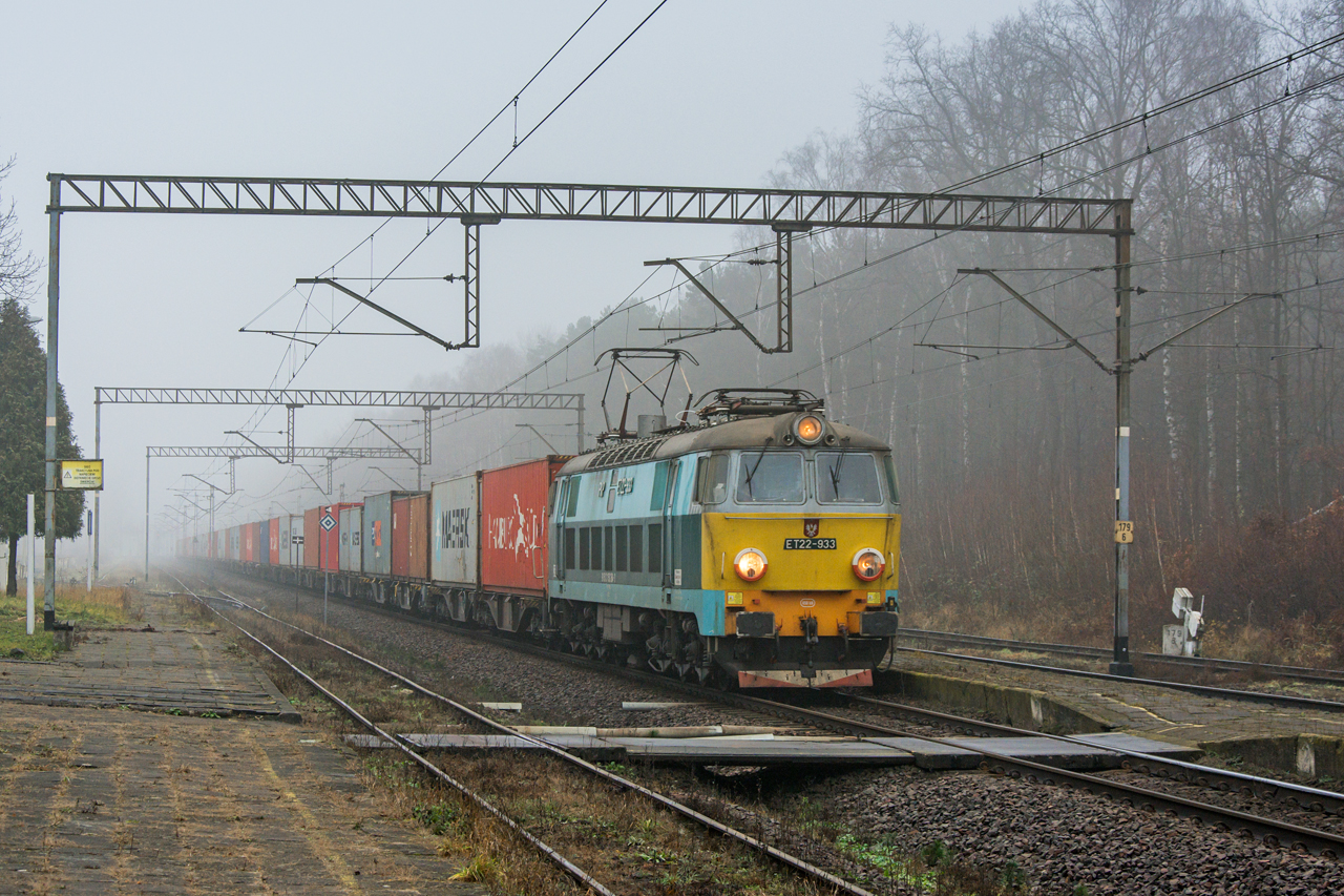 ET22-933
