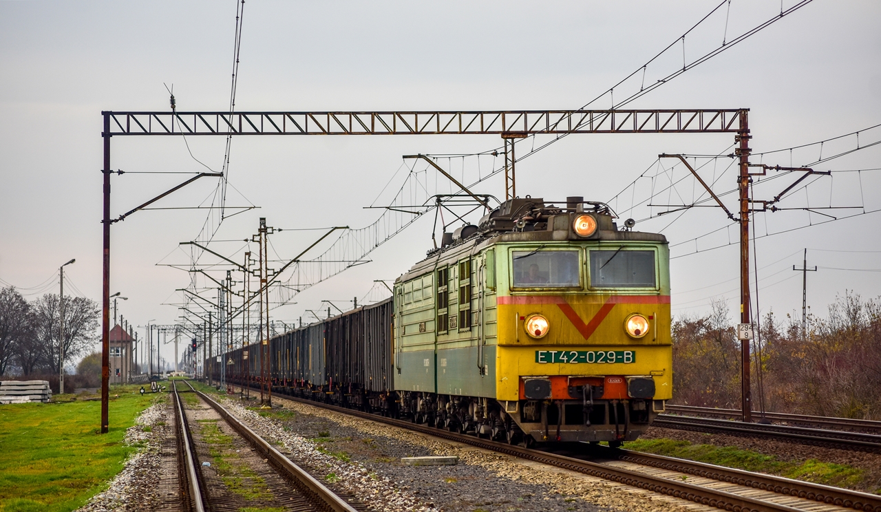 ET42-029