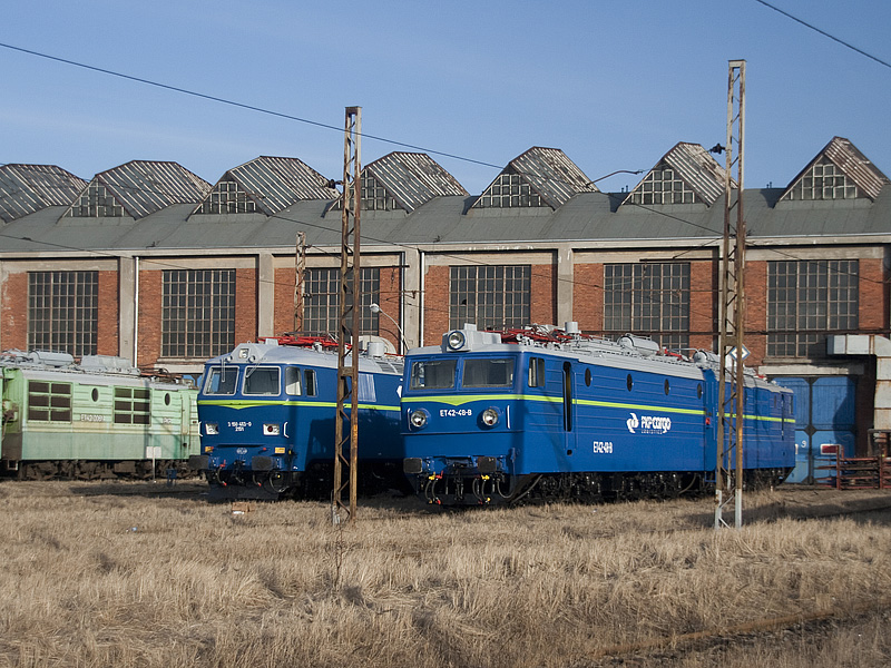 ET42-048