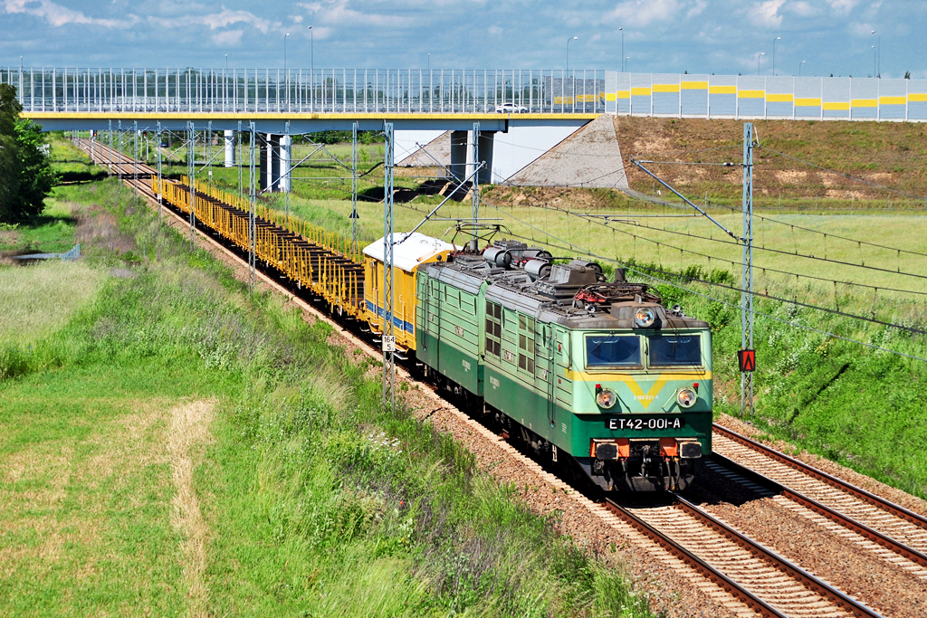 ET42-001