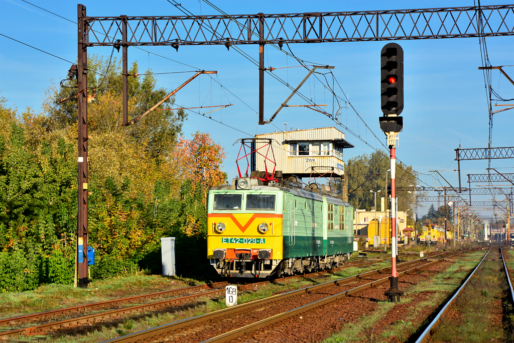 ET42-029
