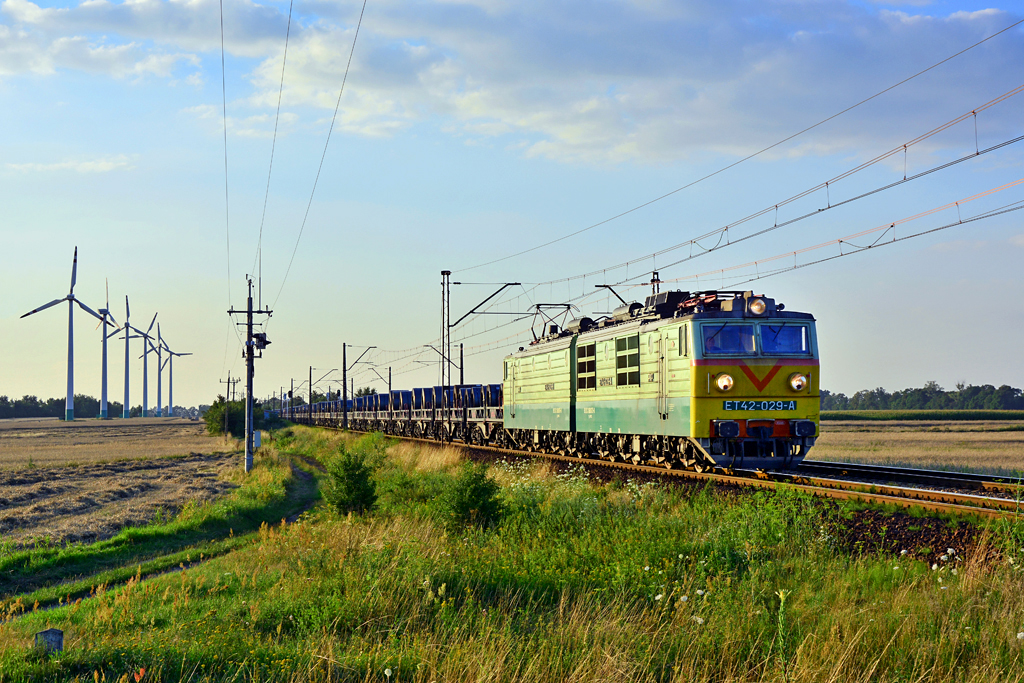ET42-029