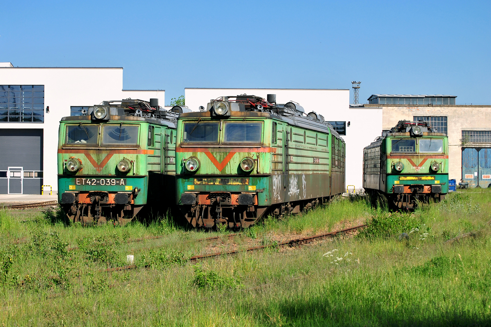 ET42-047
