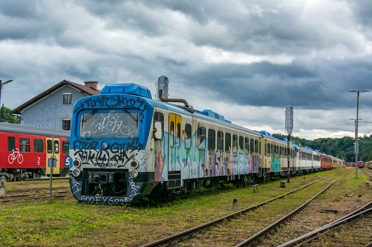 SN83-006
