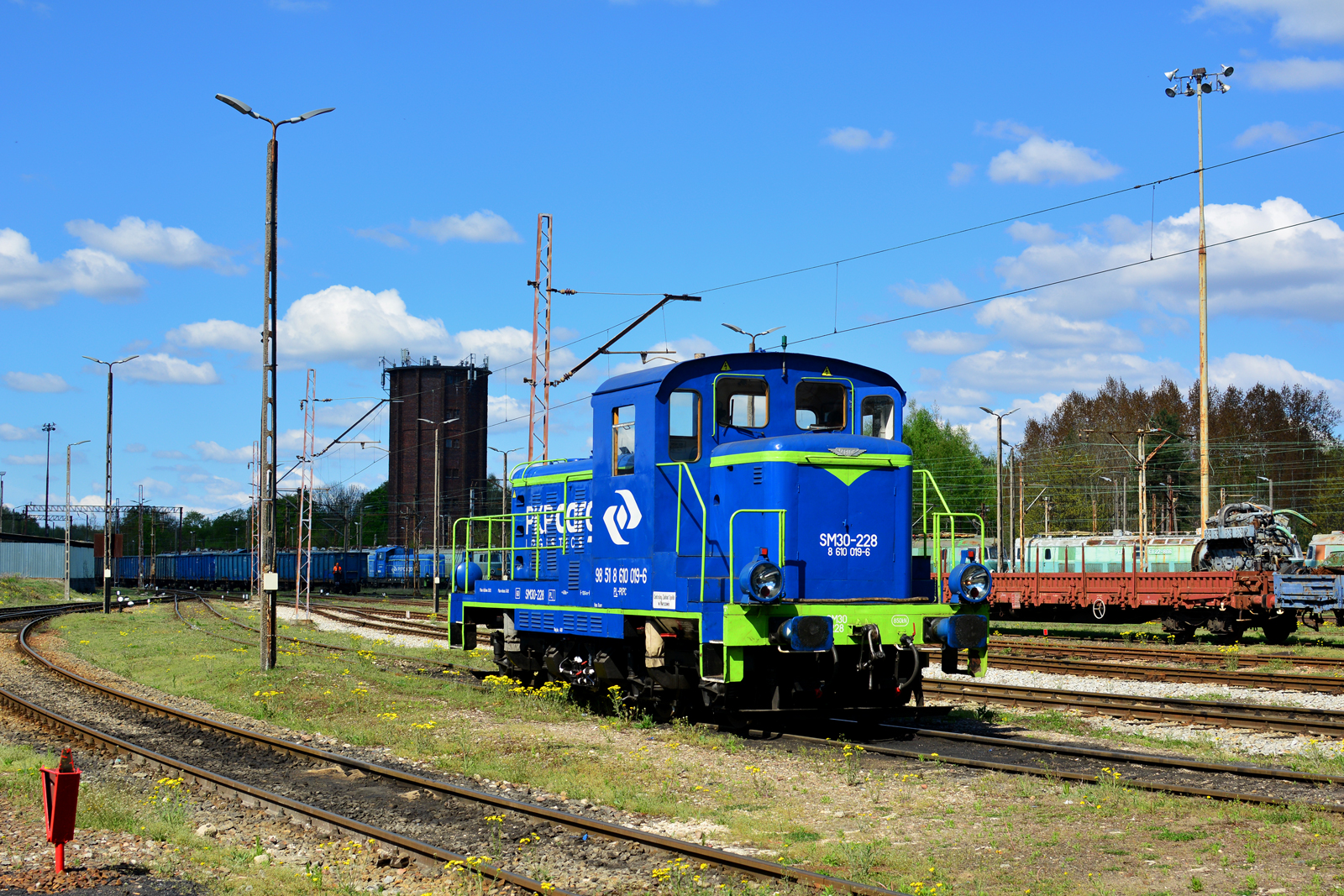 SM30-228