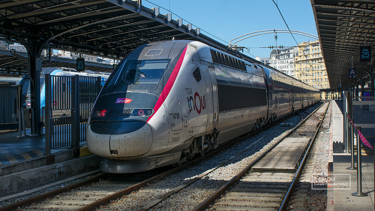 DUPLEX OUI