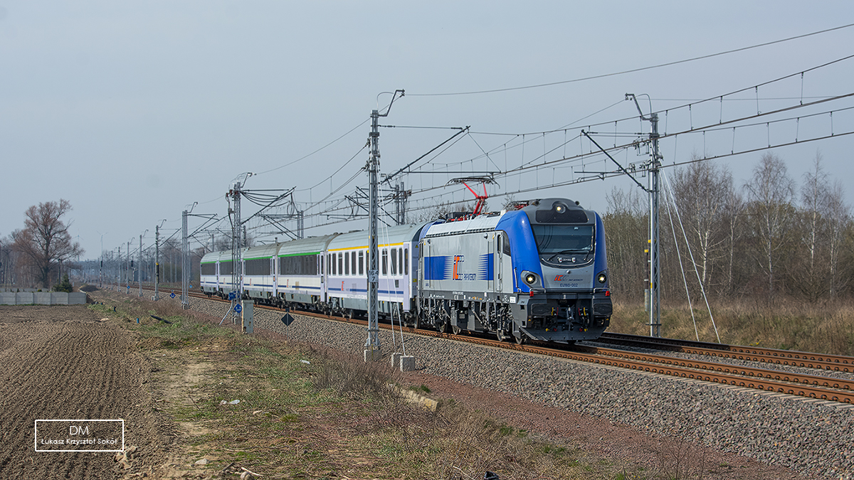 EU160-002
