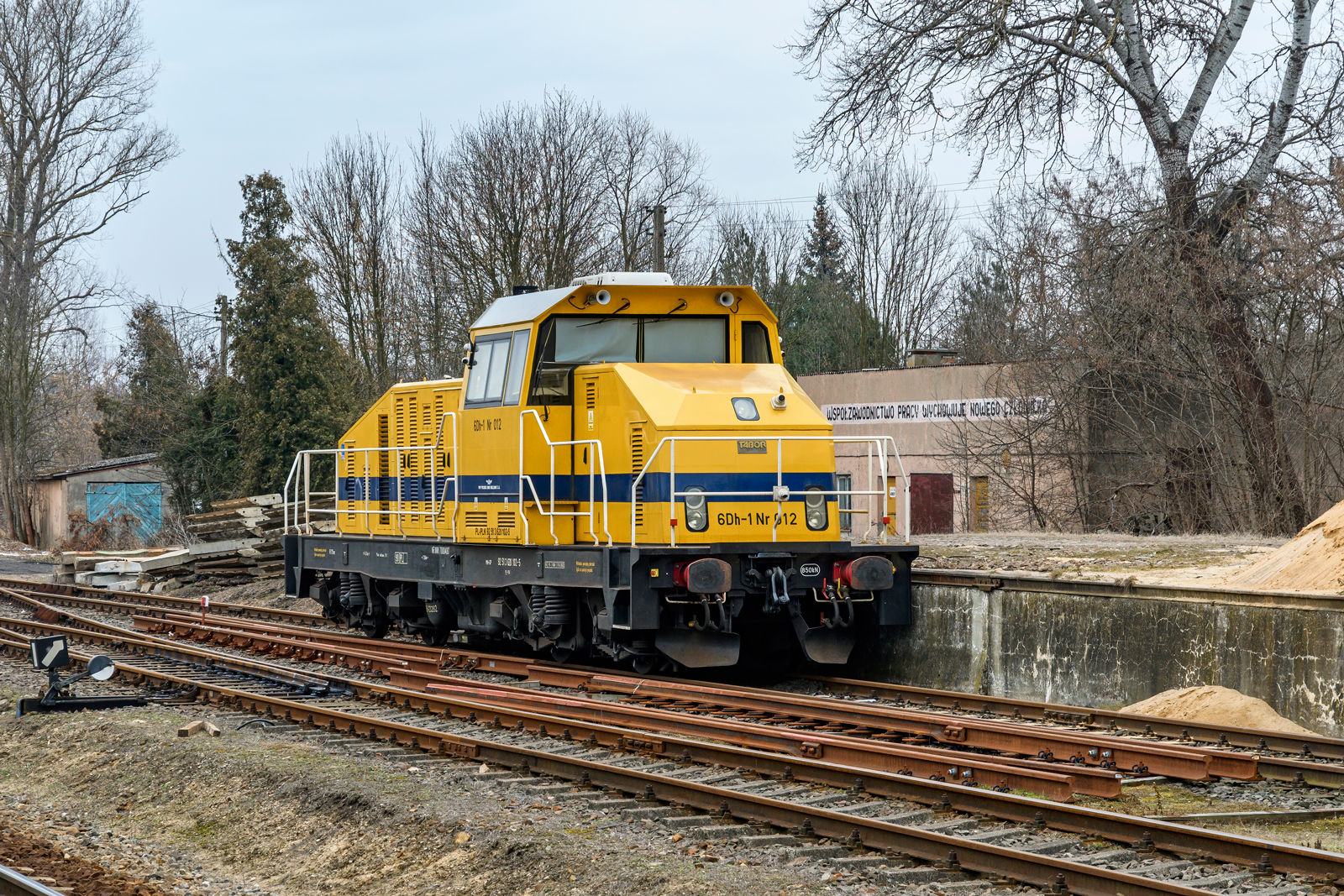 6Dh-1-012