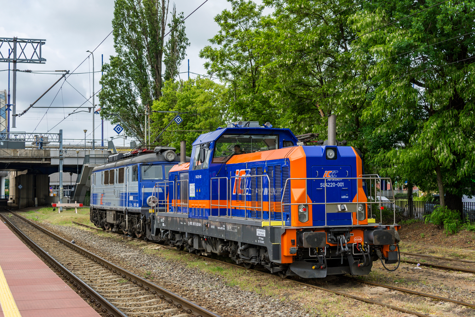 SU4220-001
