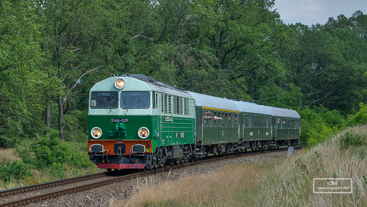 SU46-029 PO RAZ TRZECI