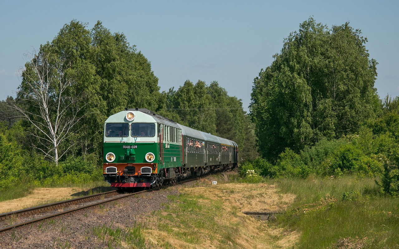 SU46-029