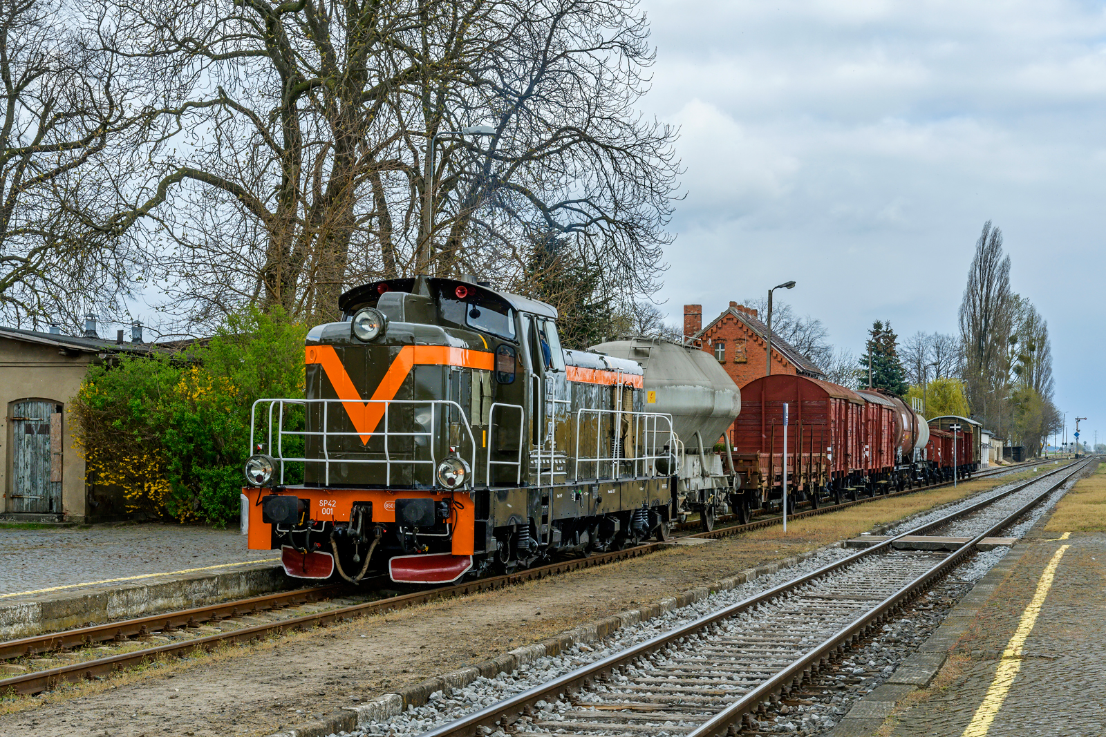 SP42-001