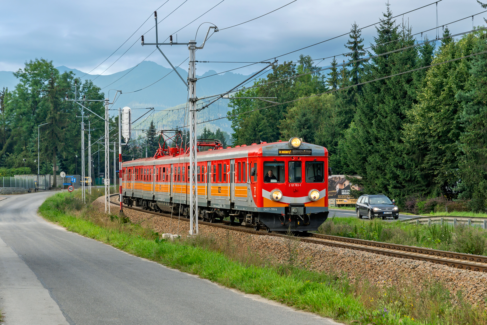 EN57-781