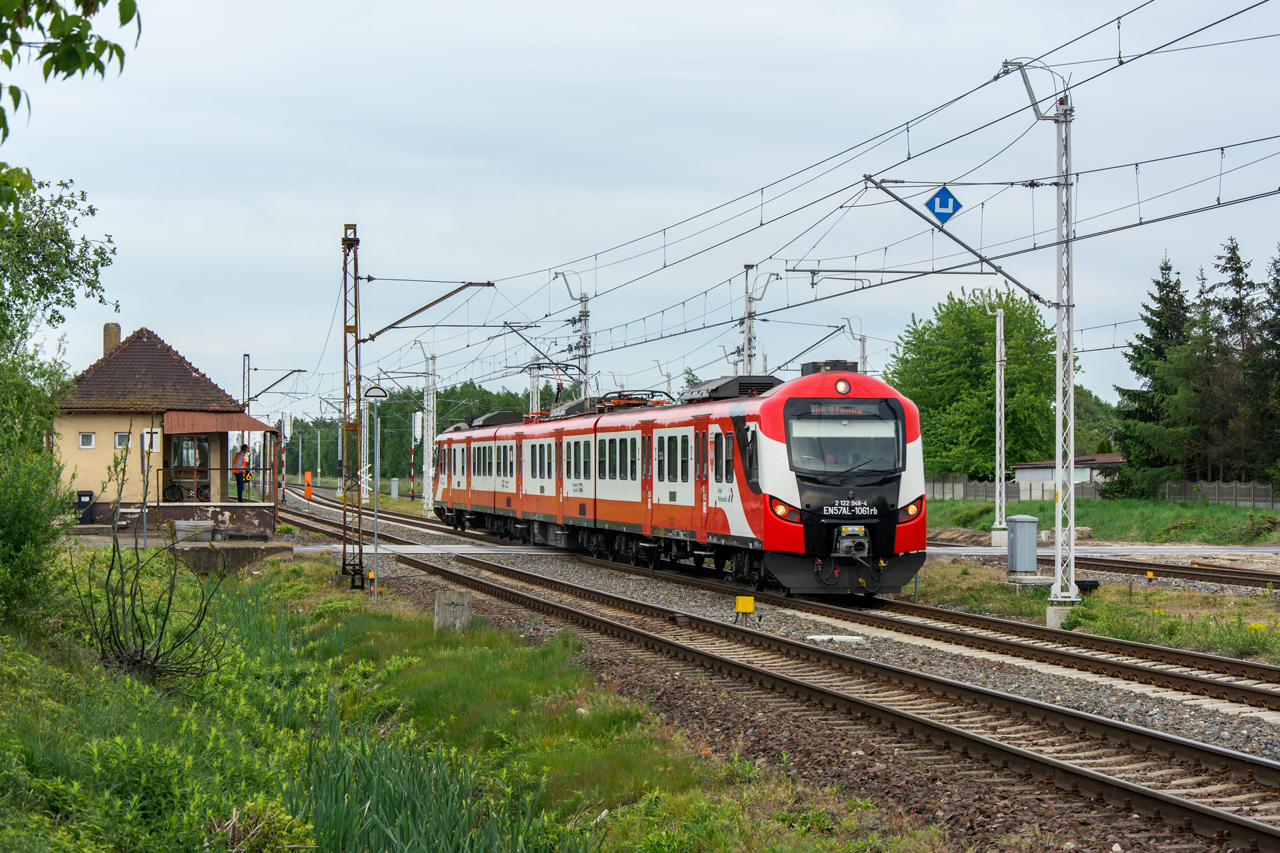EN57AL-1061