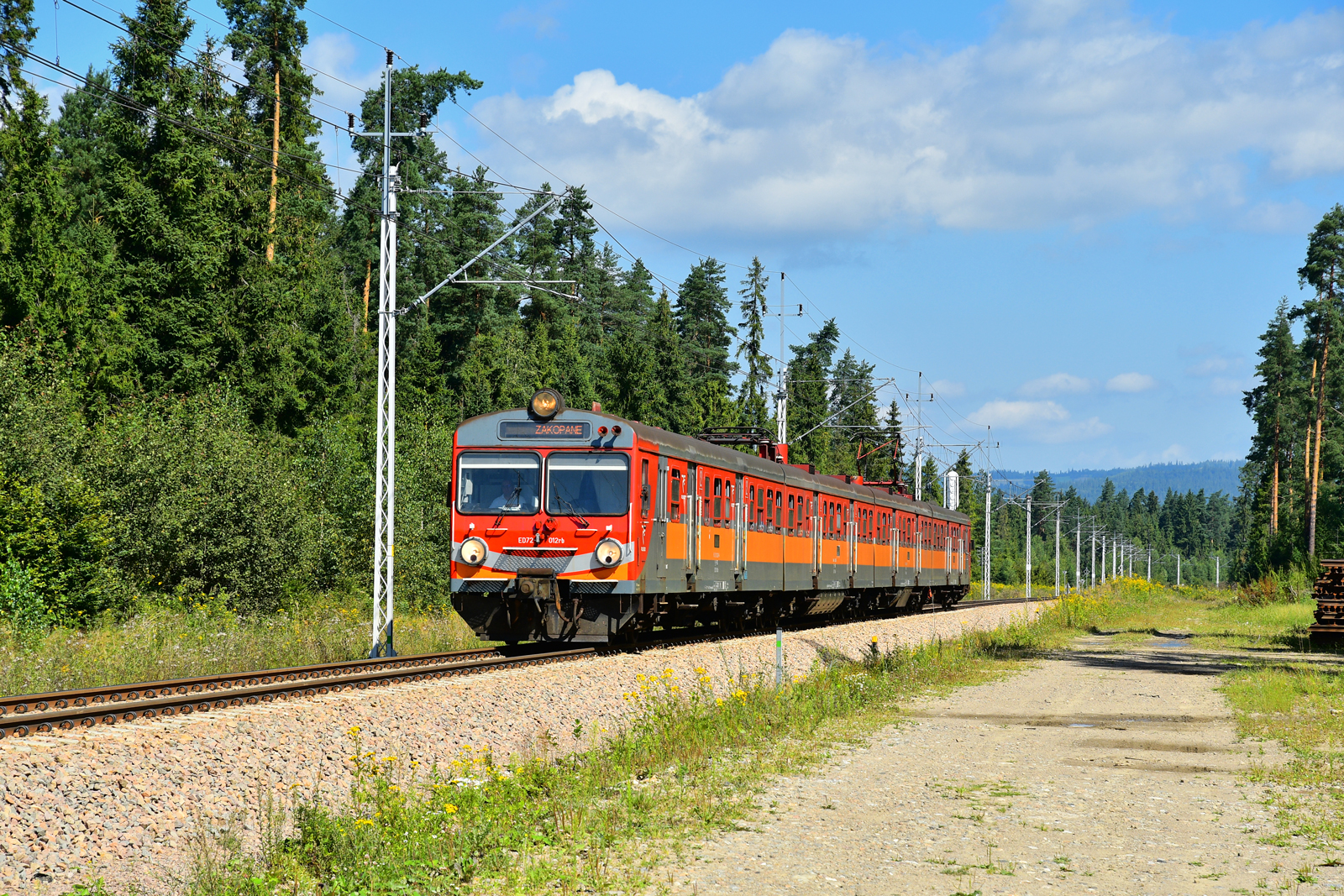 ED72-012