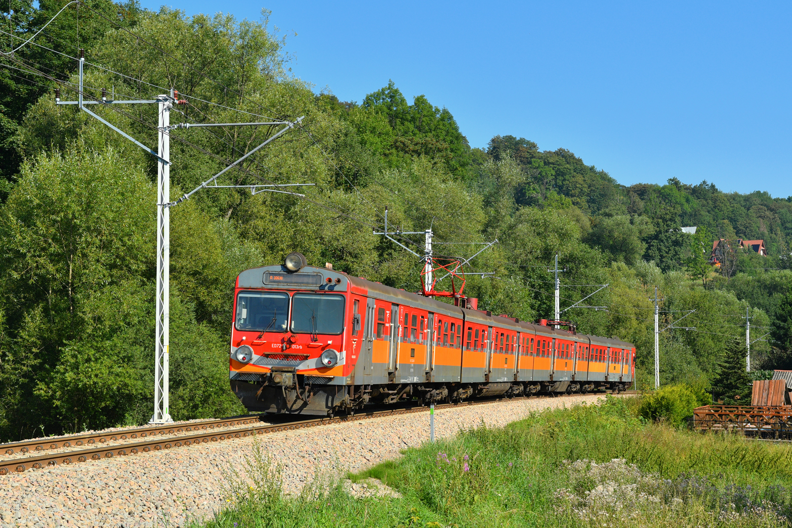 ED72-013