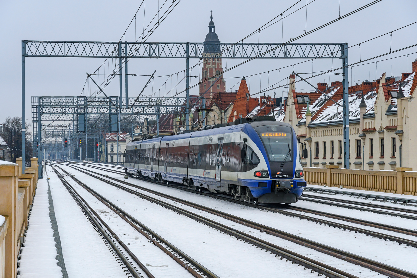 ED74-012