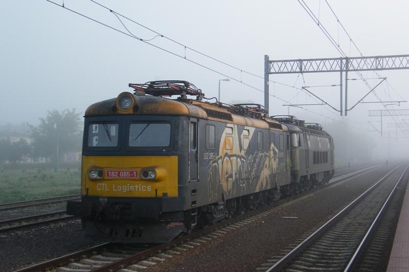 182 085-1
