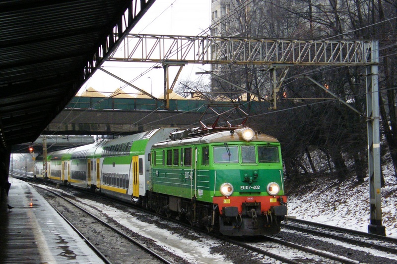 EU07-402