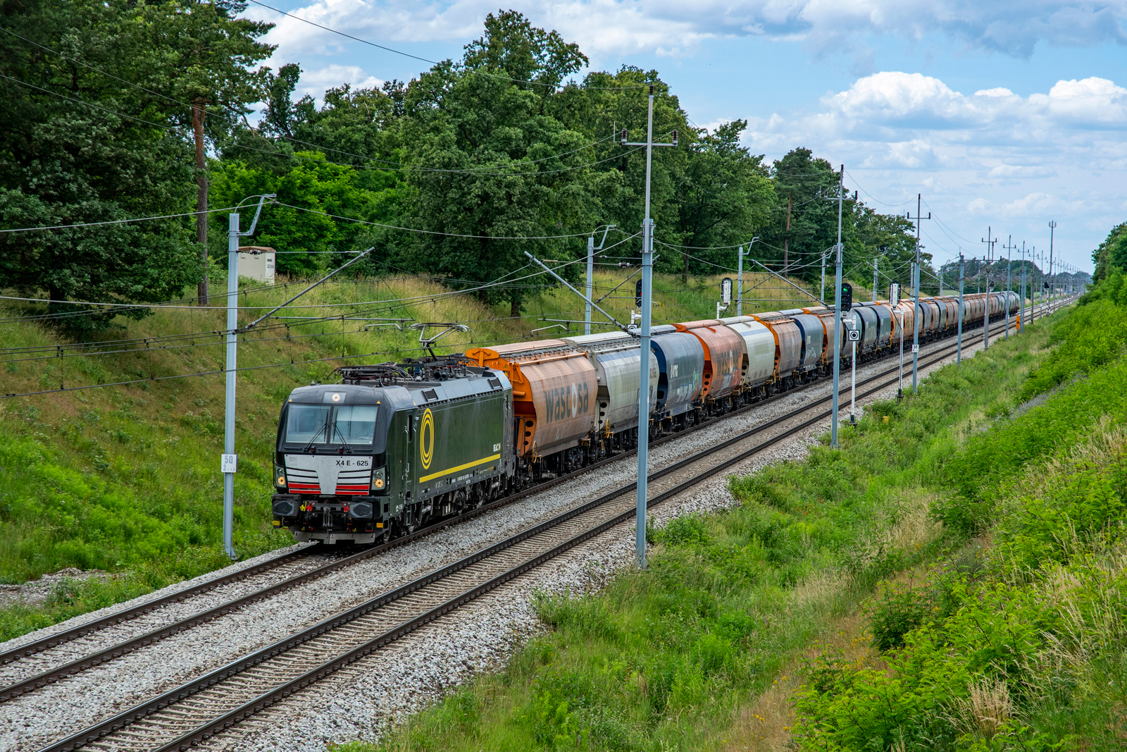 X4E-625