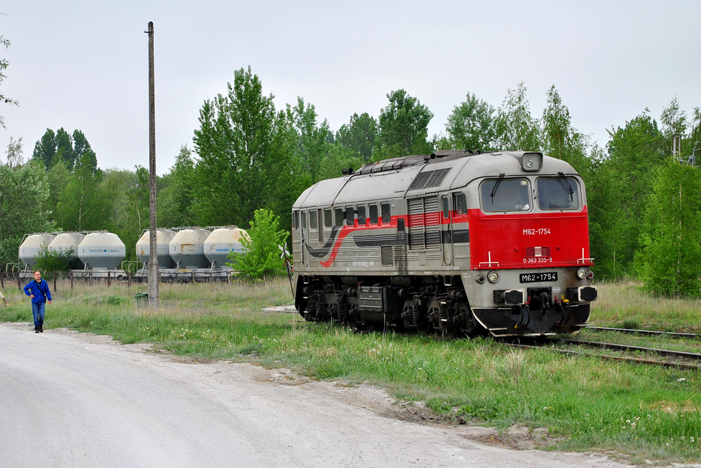 M62-1754