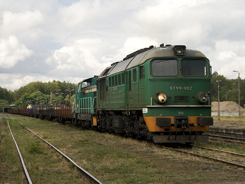 ST44-1102