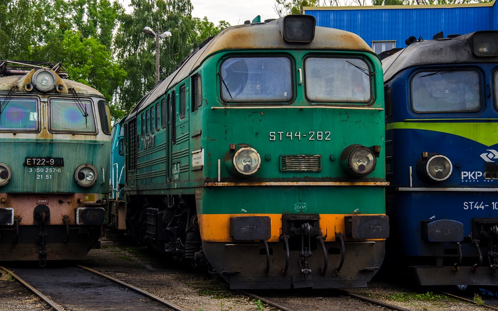 ST44-282