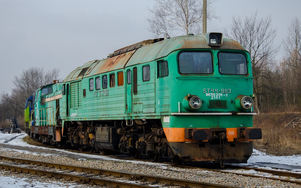 ST44-983