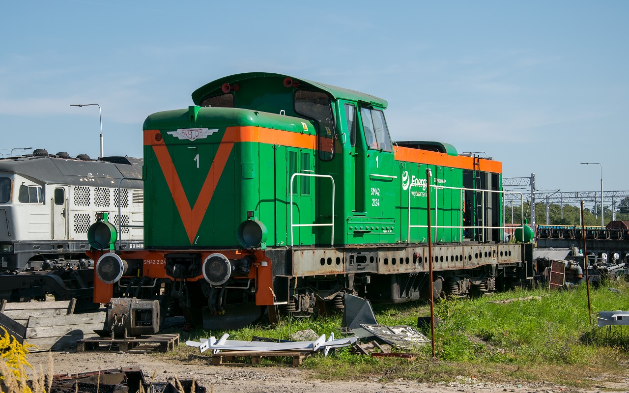 SM42-2124