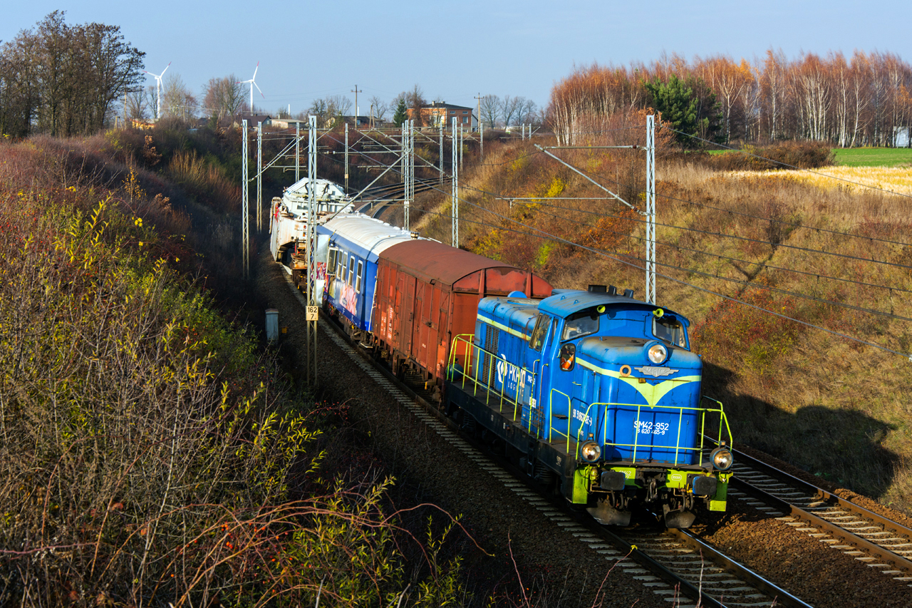 SM42-952