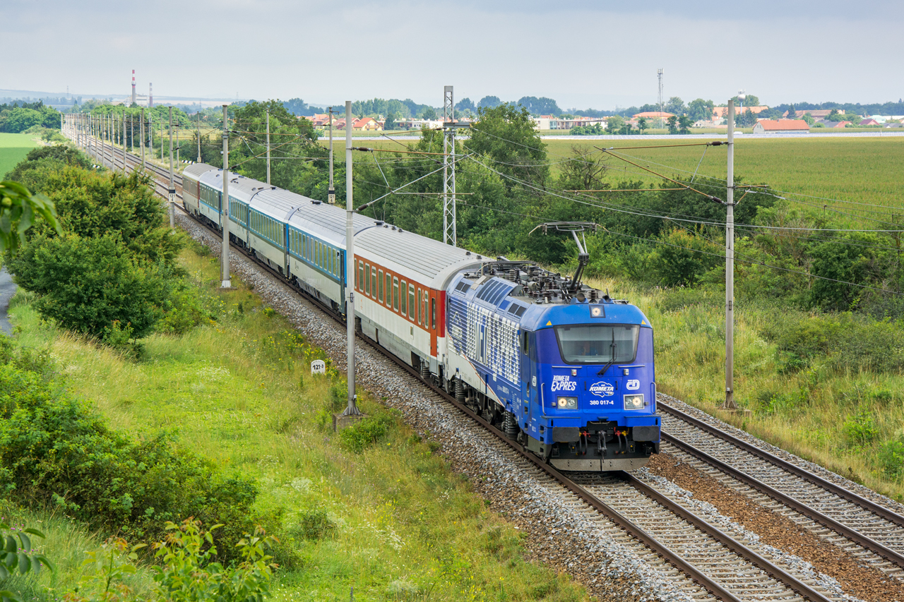 380 017-4