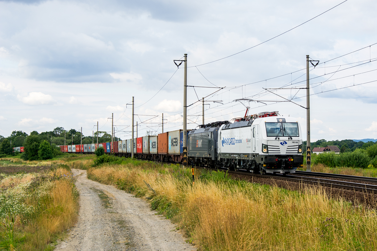 383 055