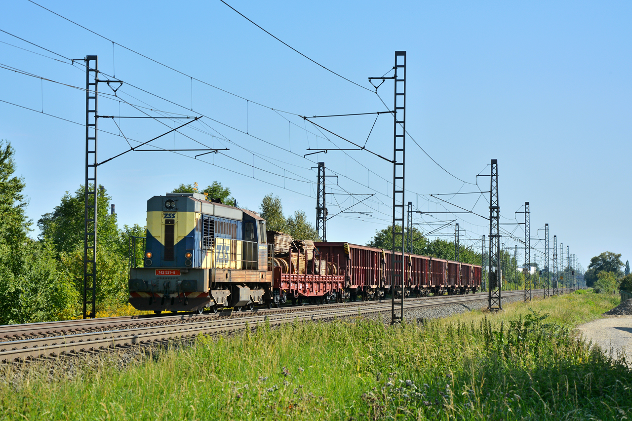 742 521-8