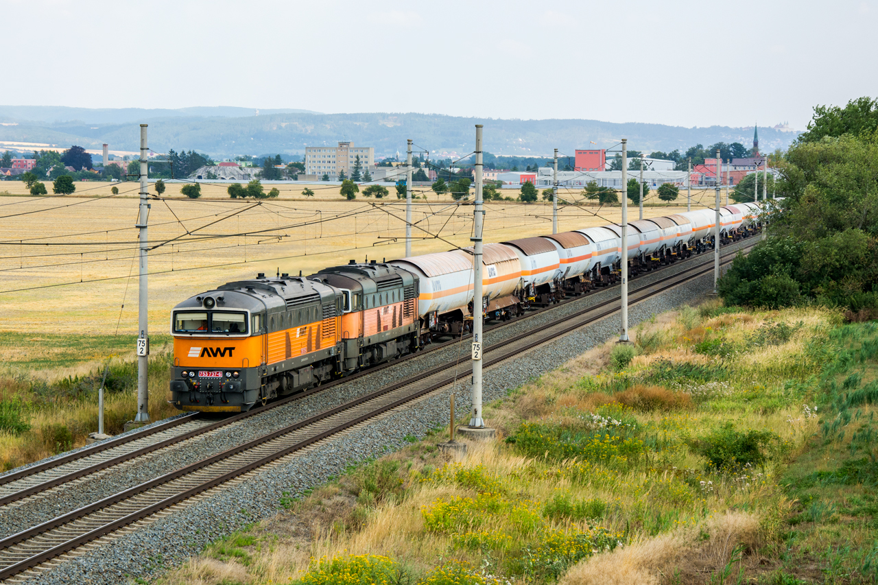 753 737-6