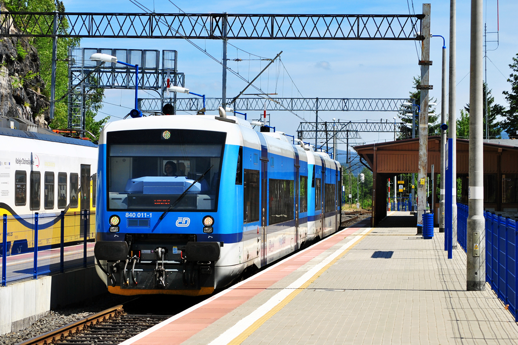 840 011-1