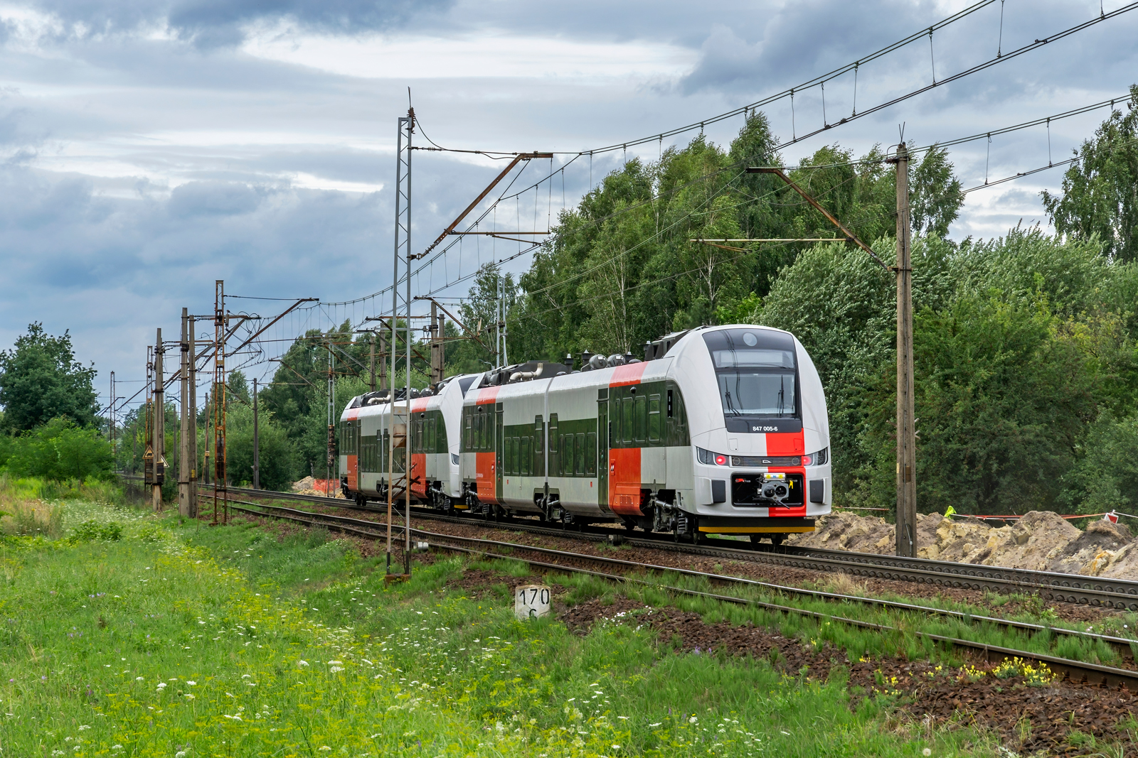 847 005