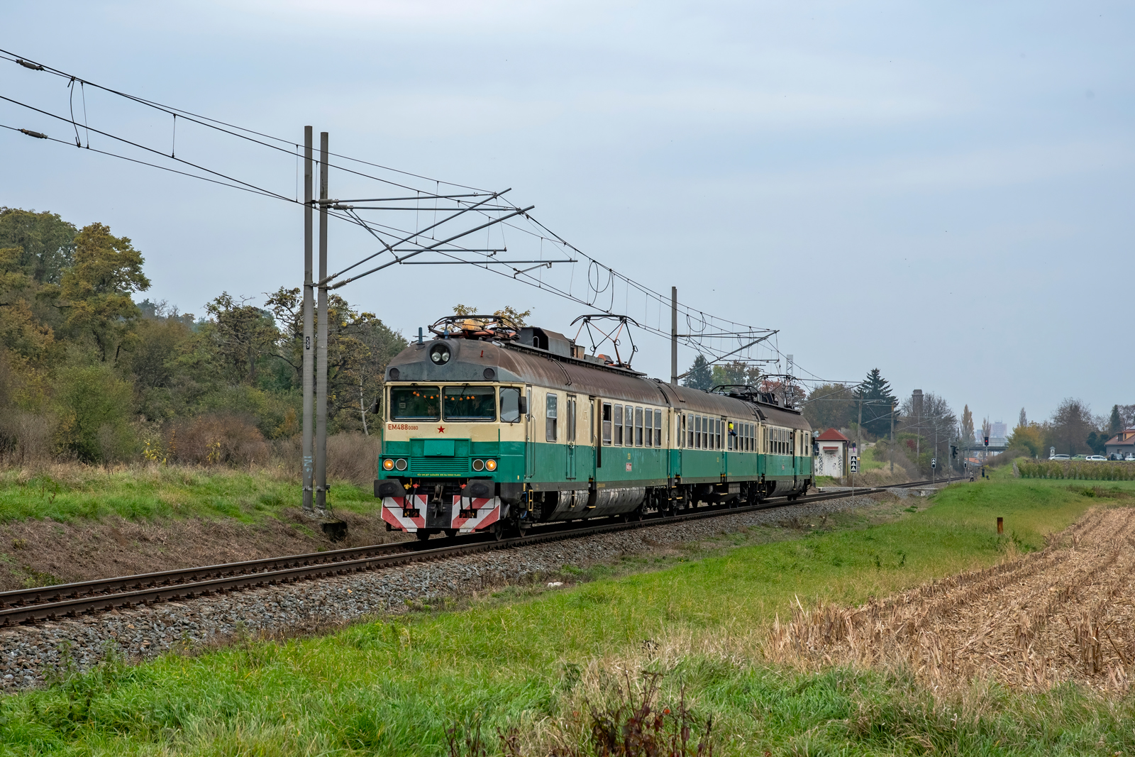 EM488 0079/0080