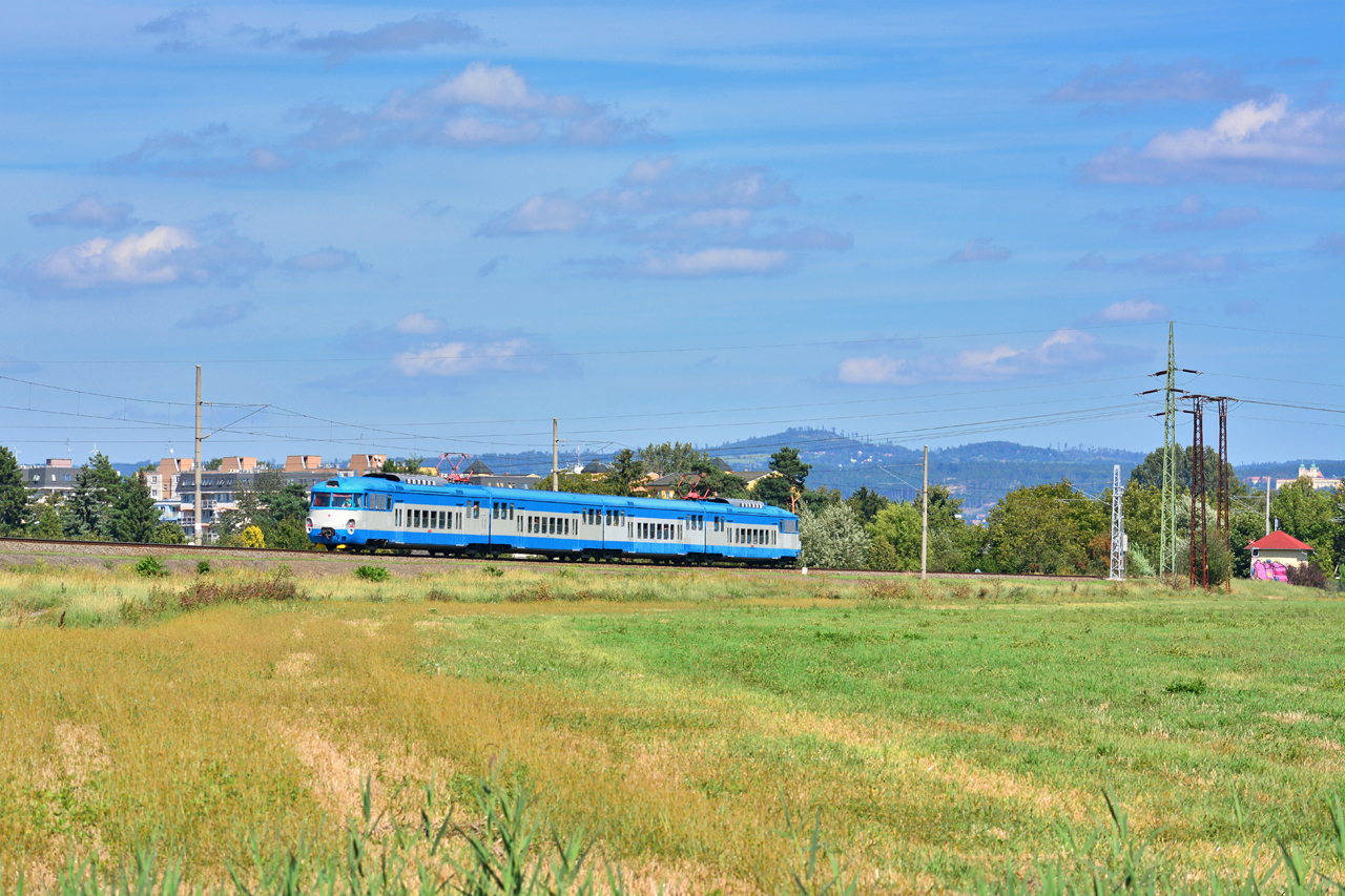 EM475.1045/046
