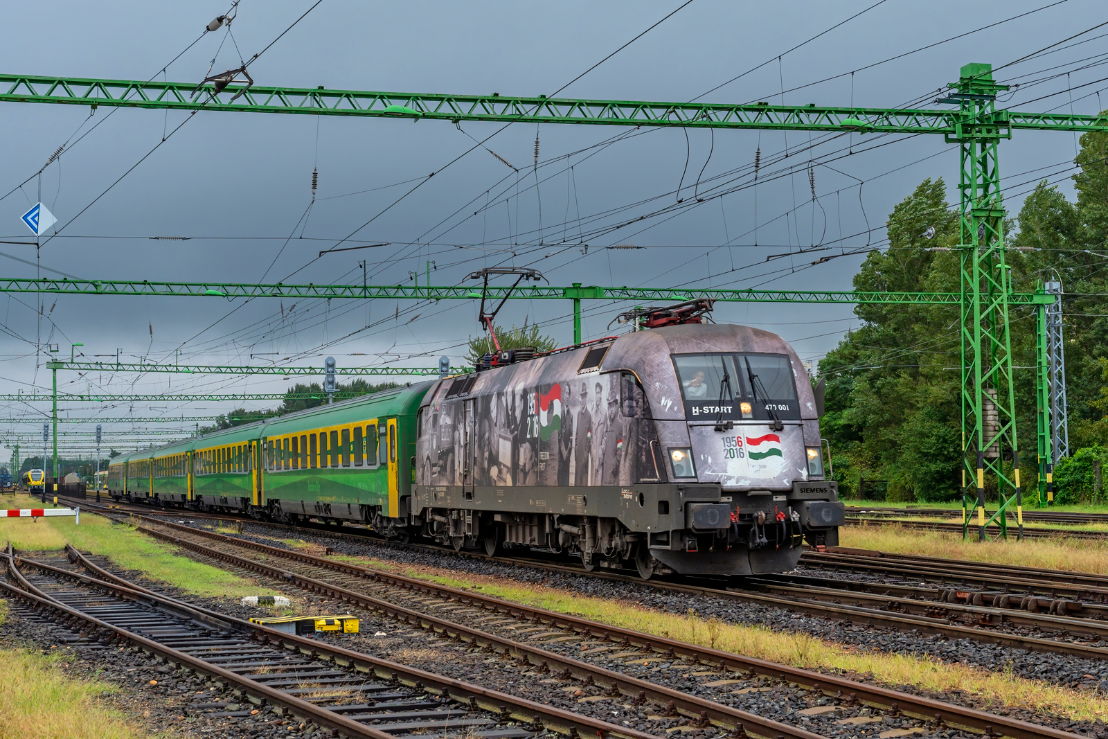 470 001