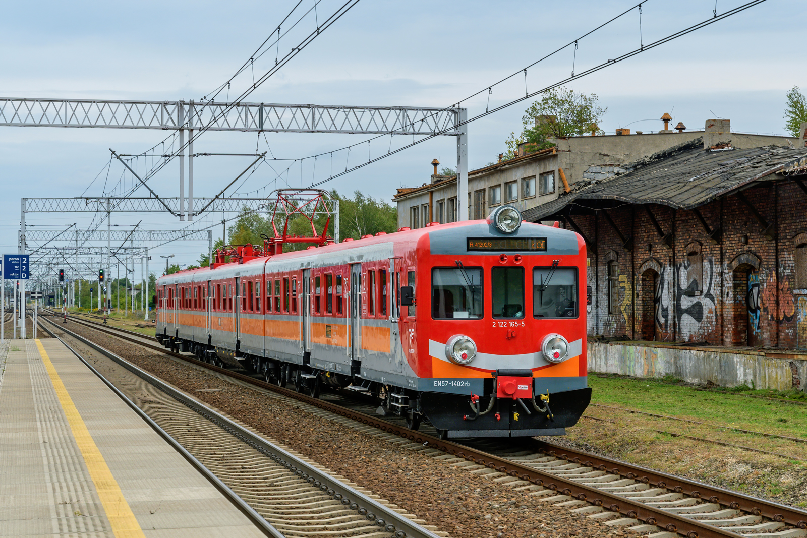 EN57-1402